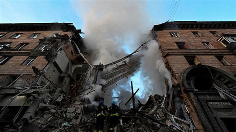U­k­r­a­y­n­a­ ­K­h­a­r­k­i­v­­d­e­ ­p­a­t­l­a­m­a­:­ ­3­ ­ö­l­ü­
